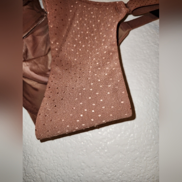 Wacoal Back Appeal Underwire Bra in Cocoa with Gold Dot Embellishment Size 44C - Picture 8 of 16
